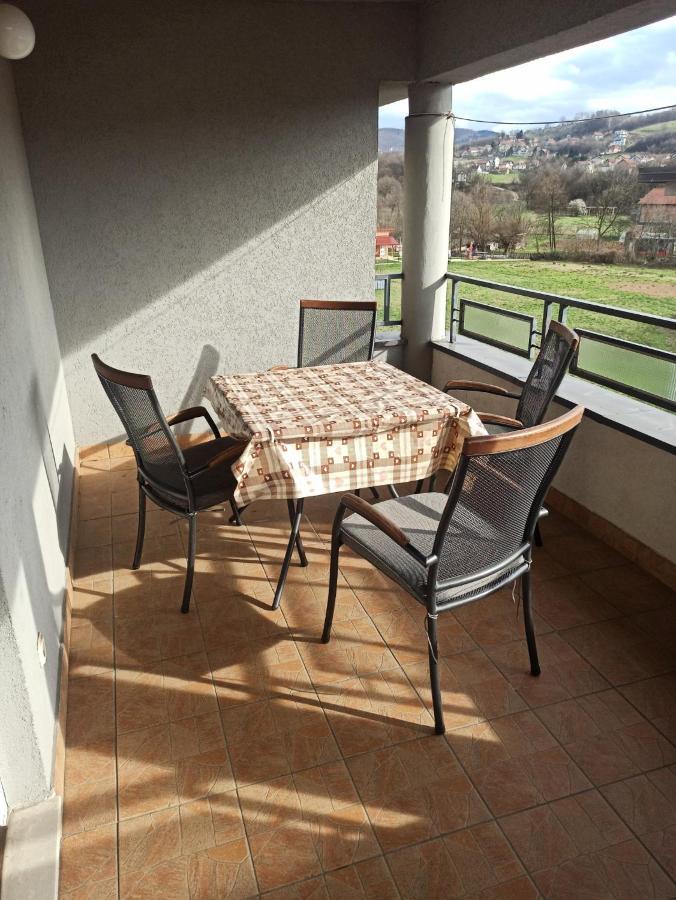 Apartman Ellye Lukavica Exterior photo