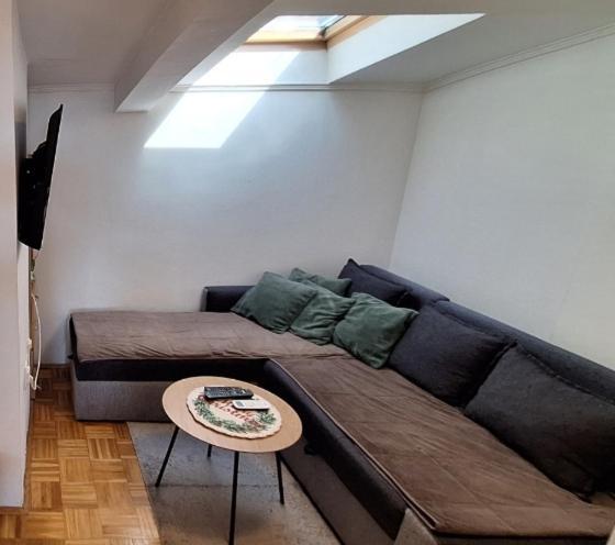 Apartman Ellye Lukavica Exterior photo
