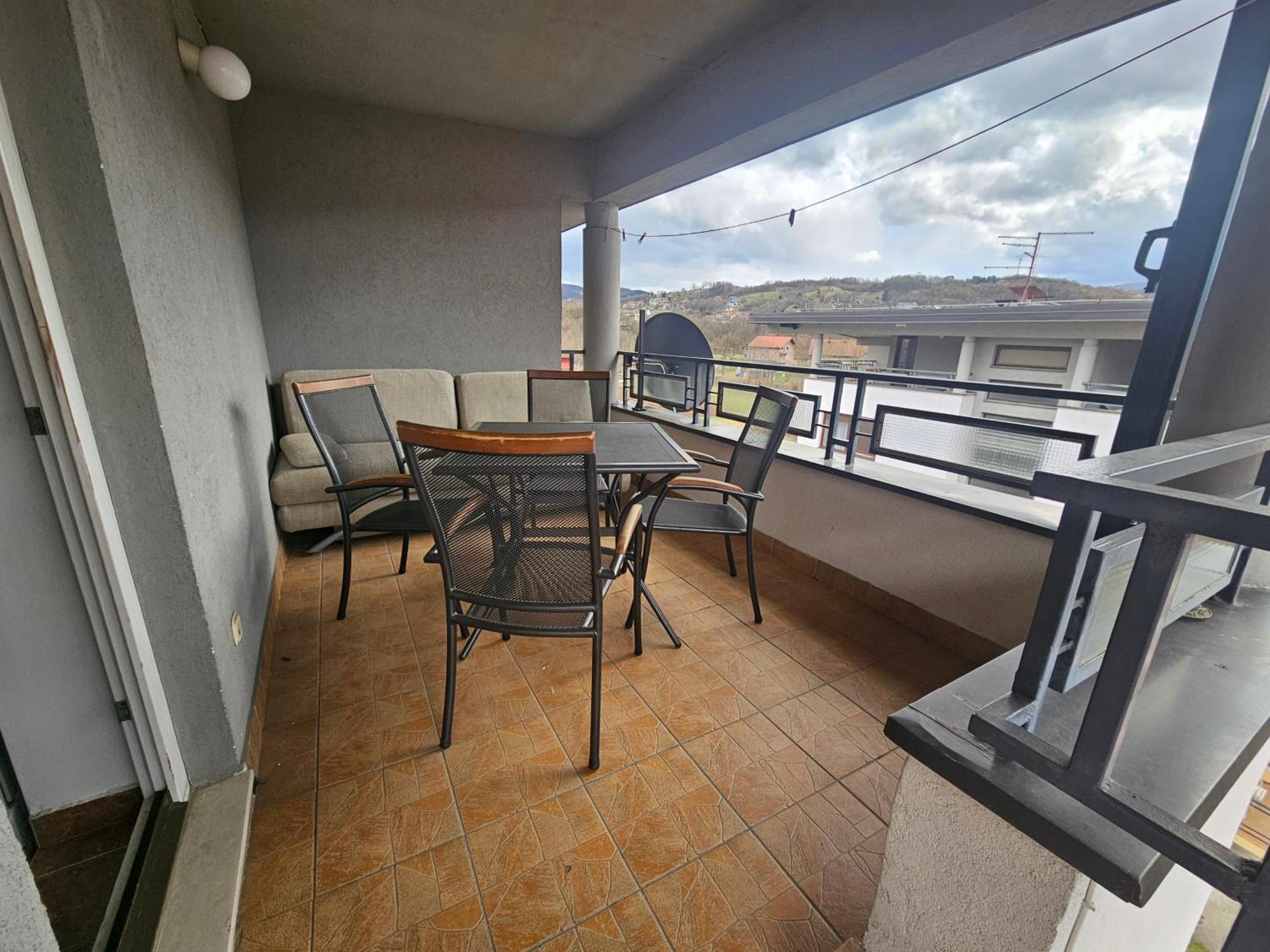 Apartman Ellye Lukavica Exterior photo